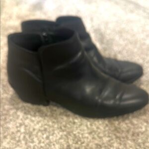 Sam Edelman Black Ankle Booties Sleek Minimalist Design